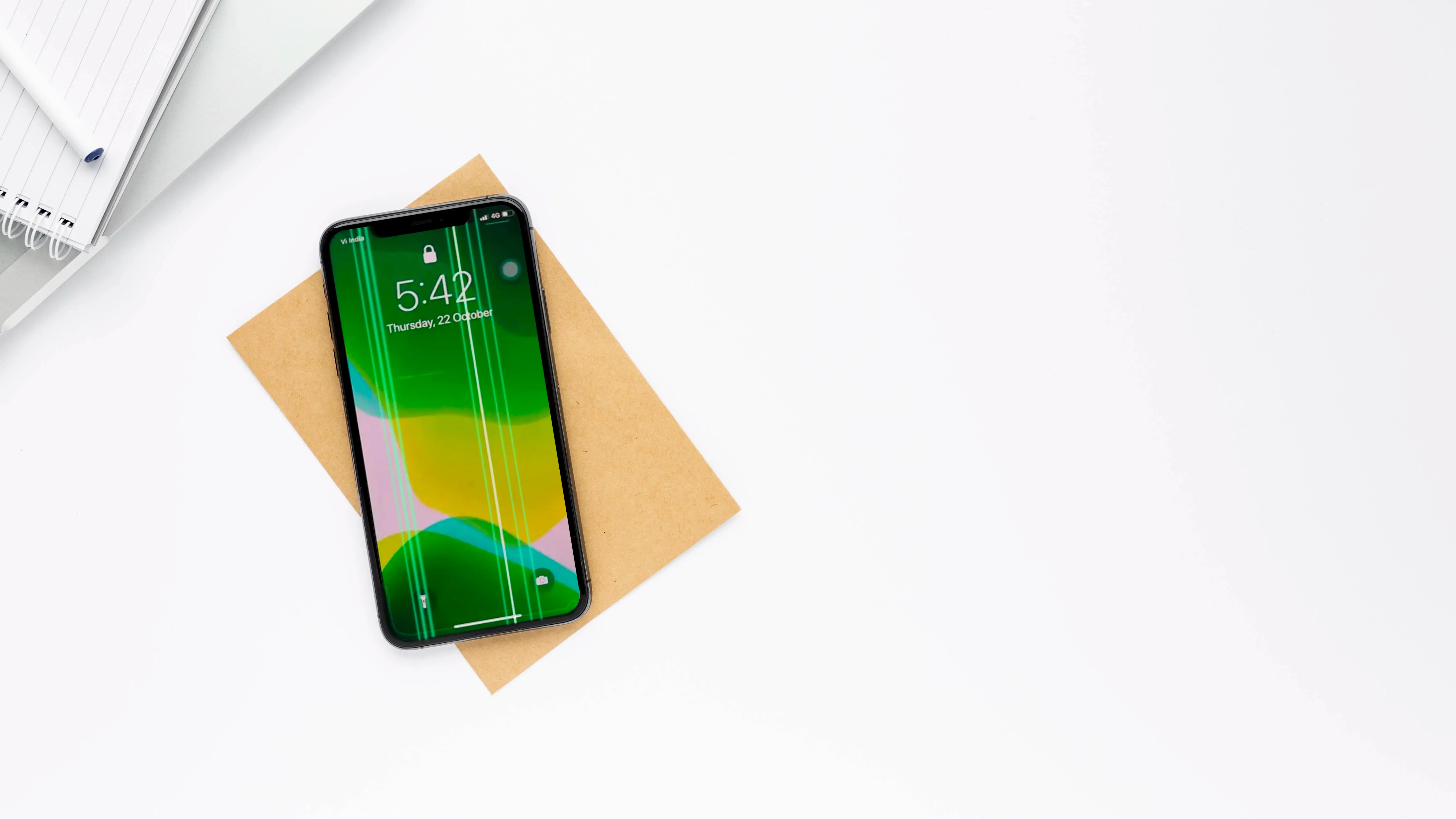 Layar LCD HP Bergaris? Ini Penyebabnya